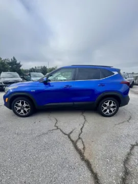 Photos of 2021 Kia Seltos EX for sale in Lee's Summit, MO at Cable Dahmer Kia of Lee's Summit