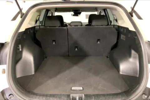More photos of 2024 Kia Sportage LX at Cable Dahmer Kia of Lee's Summit, MO