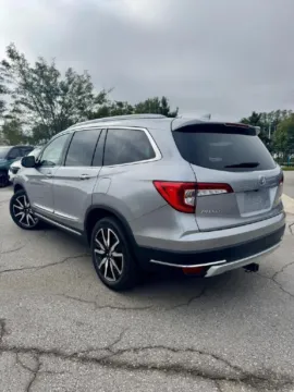 Another view of 2019 Honda Pilot Touring for sale in Lee's Summit, MO at Cable Dahmer Kia of Lee's Summit