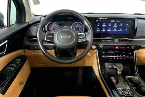 More photos of 2024 Kia Carnival EX at Cable Dahmer Kia of Lee's Summit, MO