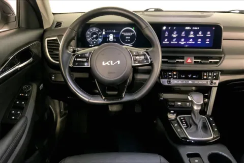 More photos of 2024 Kia Seltos SX at Cable Dahmer Kia of Lee's Summit, MO