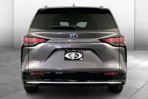 Another view of 2023 Toyota Sienna Limited for sale in Lee's Summit, MO at Cable Dahmer Kia of Lee's Summit