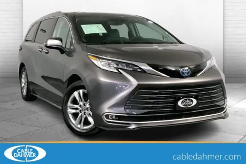 Gray 2023 Toyota Sienna Limited for sale in Lee's Summit, MO