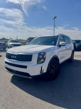 White 2022 Kia Telluride EX for sale in Lee's Summit, MO