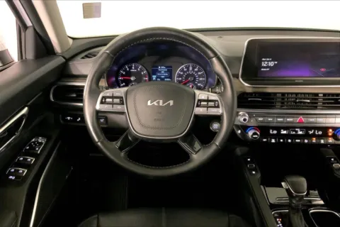 More photos of 2022 Kia Telluride EX at Cable Dahmer Kia of Lee's Summit, MO