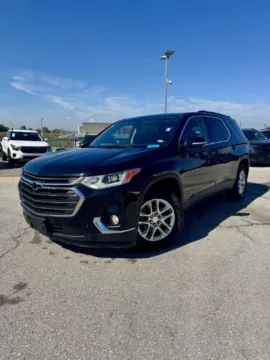 Black 2019 Chevrolet Traverse LT Leather for sale in Lee's Summit, MO