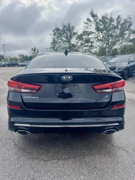 More photos of 2019 Kia Optima S at Cable Dahmer Kia of Lee's Summit, MO