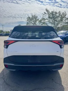 More photos of 2023 Kia Sportage X-Pro at Cable Dahmer Kia of Lee's Summit, MO