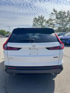 More photos of 2025 Honda CR-V Hybrid Sport-L at Cable Dahmer Kia of Lee's Summit, MO