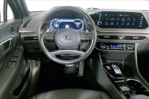 More photos of 2023 Hyundai Sonata SEL Plus at Cable Dahmer Kia of Lee's Summit, MO