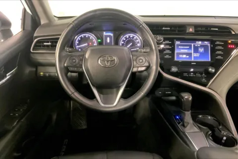 More photos of 2020 Toyota Camry SE at Cable Dahmer Kia of Lee's Summit, MO