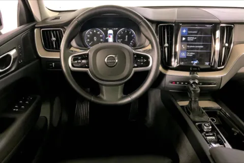 More photos of 2020 Volvo XC60 Inscription at Cable Dahmer Kia of Lee's Summit, MO