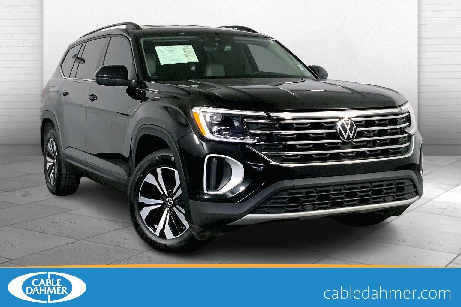 Black 2024 Volkswagen Atlas 2.0T SE for sale in Lee's Summit, MO