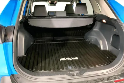 More photos of 2019 Toyota RAV4 XLE at Cable Dahmer Kia of Lee's Summit, MO