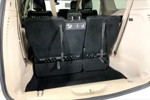 More photos of 2017 Chrysler Pacifica Touring-L at Cable Dahmer Kia of Lee's Summit, MO