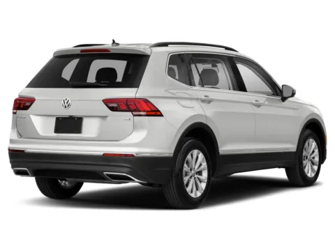Photos of 2021 Volkswagen Tiguan SE for sale in Lee's Summit, MO at Cable Dahmer Kia of Lee's Summit