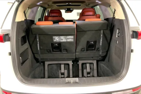 More photos of 2023 Kia Carnival SX Prestige at Cable Dahmer Kia of Lee's Summit, MO