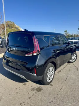 More photos of 2023 Kia Soul LX at Cable Dahmer Kia of Lee's Summit, MO