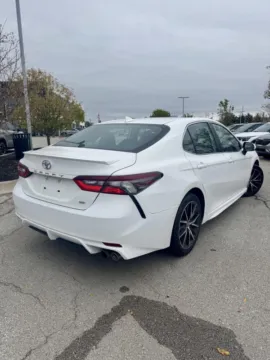 More photos of 2021 Toyota Camry SE at Cable Dahmer Kia of Lee's Summit, MO