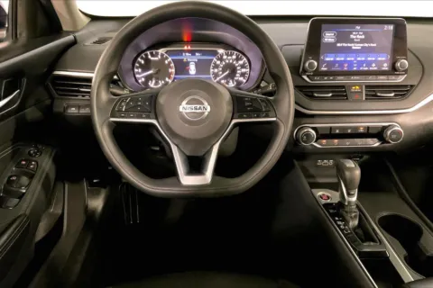 More photos of 2020 Nissan Altima 2.5 S at Cable Dahmer Kia of Lee's Summit, MO