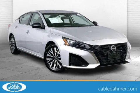 Silver 2024 Nissan Altima 2.5 SV for sale in Lee's Summit, MO