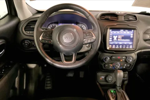 More photos of 2022 Jeep Renegade Latitude at Cable Dahmer Kia of Lee's Summit, MO