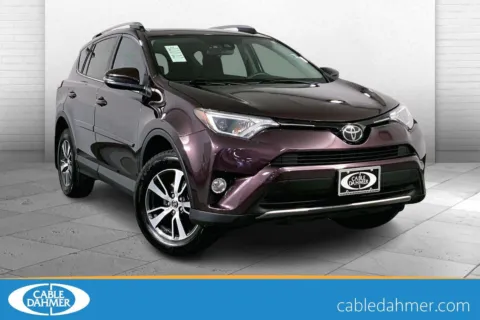 Black 2018 Toyota RAV4 XLE for sale in Lee's Summit, MO