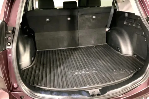 More photos of 2018 Toyota RAV4 XLE at Cable Dahmer Kia of Lee's Summit, MO