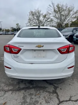 More photos of 2019 Chevrolet Cruze LS at Cable Dahmer Kia of Lee's Summit, MO