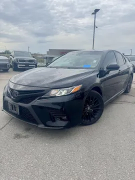 Black 2020 Toyota Camry SE Nightshade for sale in Lee's Summit, MO