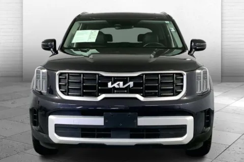 Photos of 2025 Kia Telluride S for sale in Lee's Summit, MO at Cable Dahmer Kia of Lee's Summit