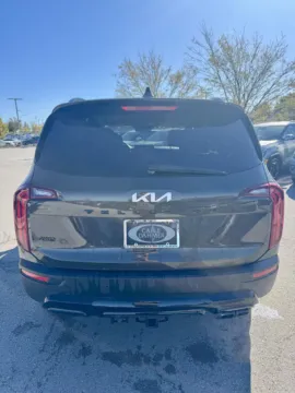 More photos of 2022 Kia Telluride EX at Cable Dahmer Kia of Lee's Summit, MO
