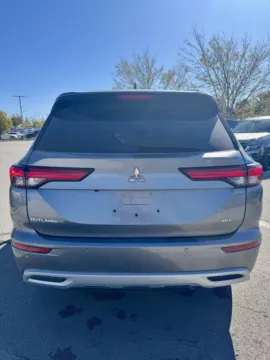 More photos of 2024 Mitsubishi Outlander SEL at Cable Dahmer Kia of Lee's Summit, MO