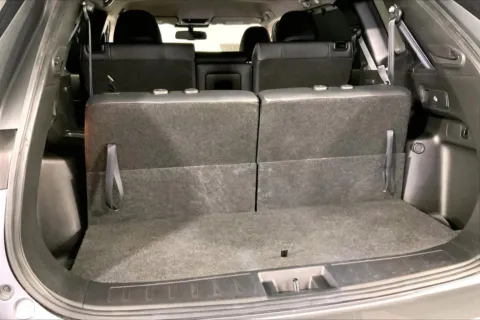 More photos of 2024 Mitsubishi Outlander SEL at Cable Dahmer Kia of Lee's Summit, MO