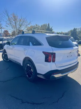 Another view of 2024 Kia Sorento S for sale in Lee's Summit, MO at Cable Dahmer Kia of Lee's Summit