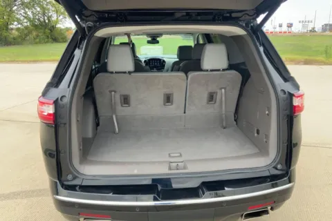 More photos of 2020 Chevrolet Traverse Premier at Cable Dahmer of Topeka, KS