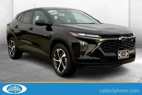 Black 2024 Chevrolet Trax 1RS for sale in Topeka, KS