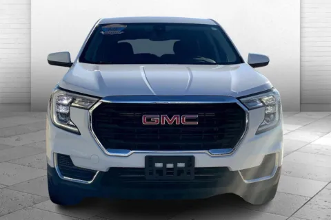 Photos of 2024 GMC Terrain SLE for sale in Topeka, KS at Cable Dahmer of Topeka