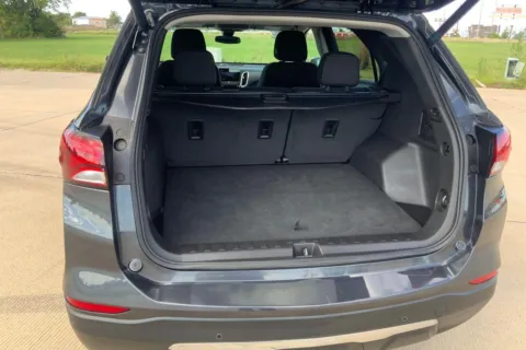 More photos of 2022 Chevrolet Equinox LT at Cable Dahmer of Topeka, KS