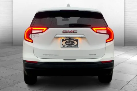 Another view of 2024 GMC Terrain SLE for sale in Topeka, KS at Cable Dahmer of Topeka