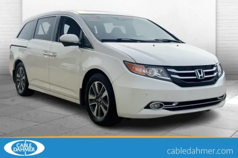 Red 2016 Honda Odyssey Touring Elite for sale in Topeka, KS