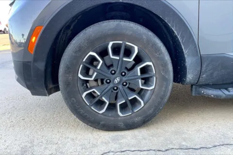 Photos of 2022 Hyundai Santa Cruz SEL for sale in Topeka, KS at Cable Dahmer of Topeka