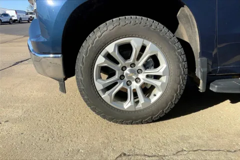 Photos of 2022 Chevrolet Silverado 1500 LTZ for sale in Topeka, KS at Cable Dahmer of Topeka