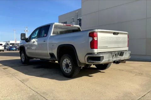 More photos of 2022 Chevrolet Silverado 2500 HD LT at Cable Dahmer of Topeka, KS