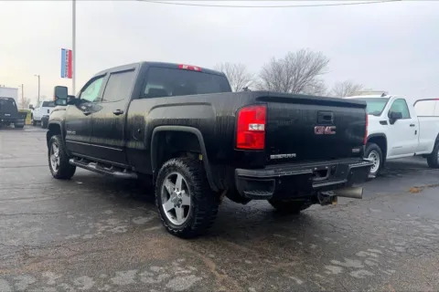 More photos of 2018 GMC Sierra 2500 HD SLT at Cable Dahmer of Topeka, KS