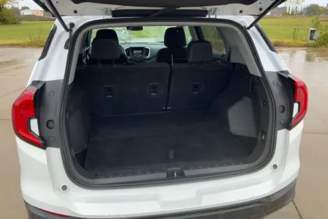 More photos of 2024 GMC Terrain SLE at Cable Dahmer of Topeka, KS