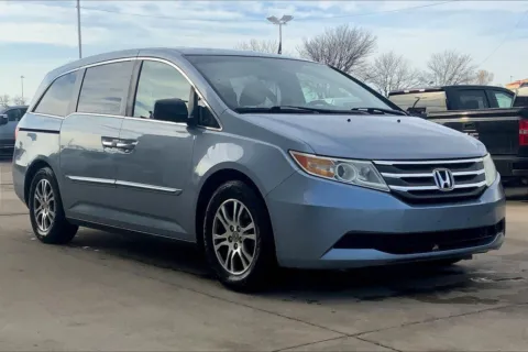 Silver 2011 Honda Odyssey EX-L for sale in Topeka, KS
