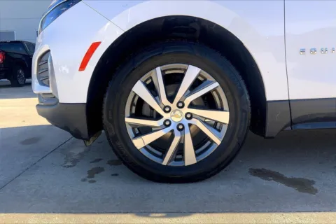 Photos of 2022 Chevrolet Equinox LT for sale in Topeka, KS at Cable Dahmer of Topeka