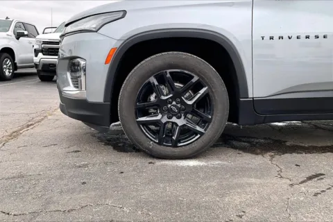 Photos of 2023 Chevrolet Traverse LT Cloth for sale in Topeka, KS at Cable Dahmer of Topeka