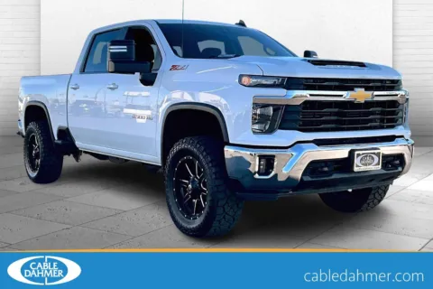 White 2024 Chevrolet Silverado 2500 HD LT for sale in Topeka, KS